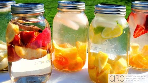 Refréscate y cuida tu salud dental con bebidas este verano