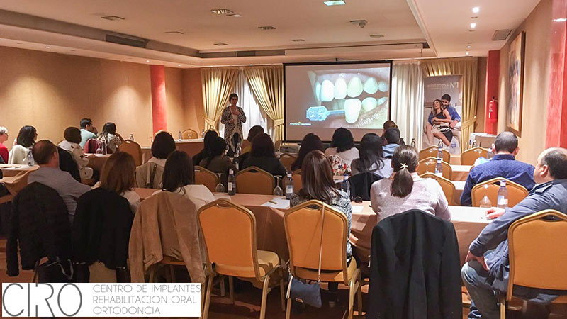 Curso Avanzado de Actualización en Blanqueamiento Dental impartido por la Dra. Giráldez