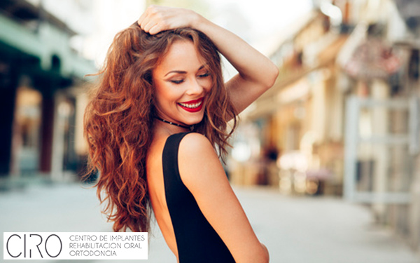 ¿Qué es la Cirugía guiada de implantes dentales?